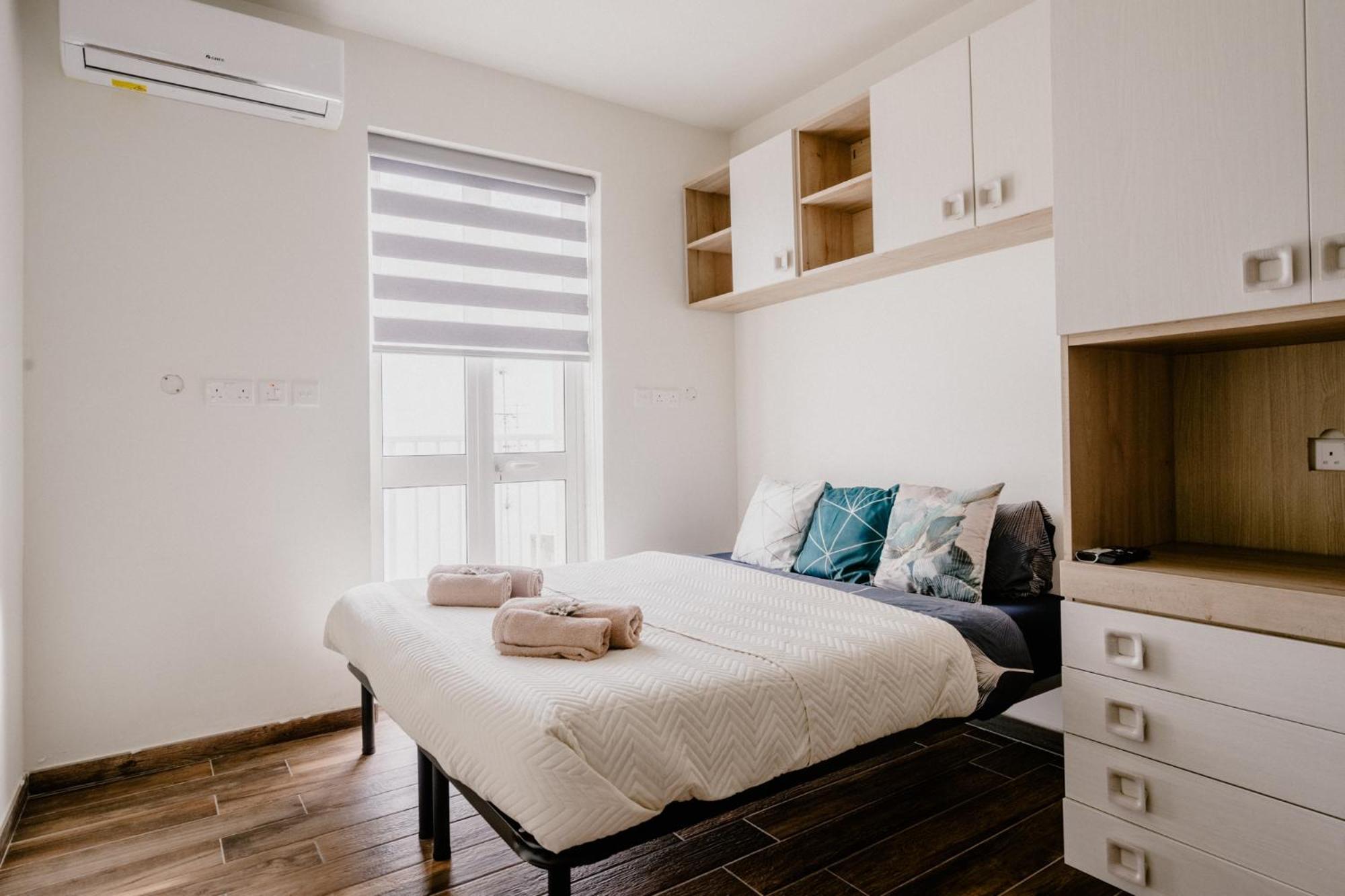 Appartamento La88 Bayview Penthouse With Jacuzzi Sliema Esterno foto