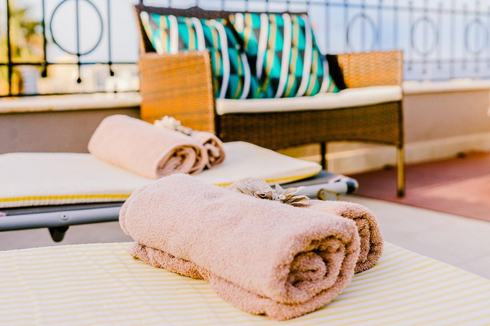 Appartamento La88 Bayview Penthouse With Jacuzzi Sliema Esterno foto