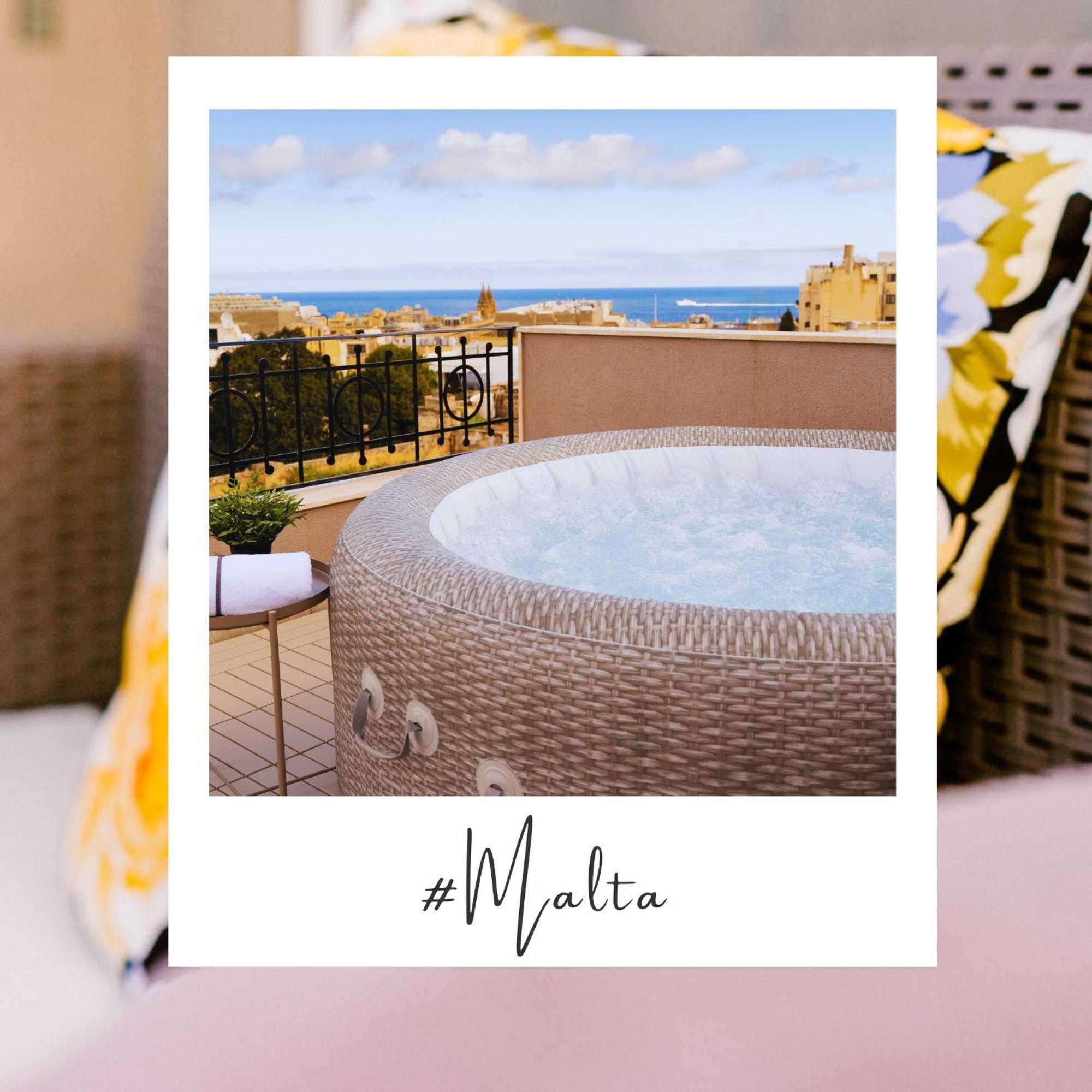 Appartamento La88 Bayview Penthouse With Jacuzzi Sliema Esterno foto